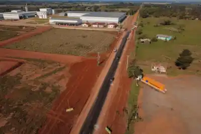 Pavimentaron el acceso a la nueva planta de Zozzoli en Santo Tomé: qué implica para la forestoindustria