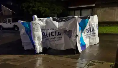 Un policía mató a un motochorro que lo asaltó en Lomas del Mirador: qué pasó con el cómplice