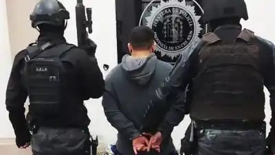 La Paz: secuestran una tumbera y detienen a un joven sindicado como autor de un tiroteo