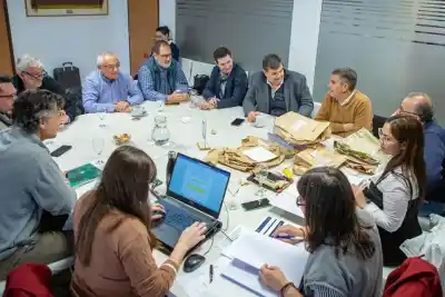 El Gobierno provincial licita maquinaria pesada para obras hídricas: cuándo se conocen las ofertas
