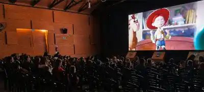 Más de 100 chicos ya visitaron el Cine Teatro Alem: cómo harán las escuelas para sumarse