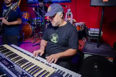 Un músico catamarqueño advierte que los espacios culturales están colapsados: qué propone