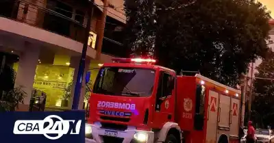 Incendio en un edificio de Nueva Córdoba: evacuaron a 40 vecinos y un hombre terminó hospitalizado