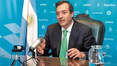Rutas nacionales: Soria propone un nuevo reparto del impuesto a los combustibles y apunta contra la Nación