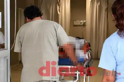 Un joven de 21 años llegó baleado al Hospital Mama Antula: qué determinó el médico de Policía