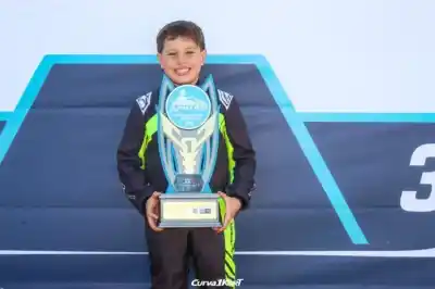 Un pibe de 10 años le ganó a los mejores del karting argentino: el triunfo que lo deja a un paso del título