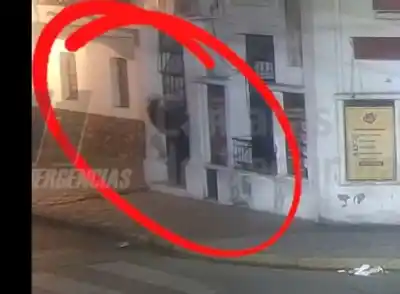 Detuvieron a un “contorsionista” que intentaba colarse por una ventana para robar un local en Salta
