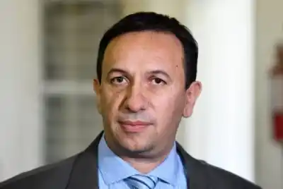 Adrián Maderna reapareció en las redes y dejó un mensaje que agita la carrera por la intendencia de Trelew