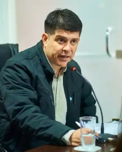 Valle Viejo: el proyecto que propone pagar tres sueldos a municipales con 25 años de servicio