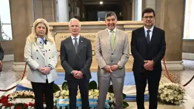 El vicegobernador Acevedo encabezó el homenaje a Alberdi en Tucumán: el detalle que marcó el centenario del Colegio de Abogados