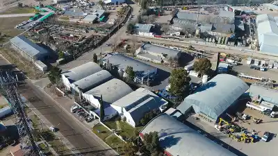 Más de mil corredores: la carrera inédita que cruzará la barda y el río en el Parque Industrial
