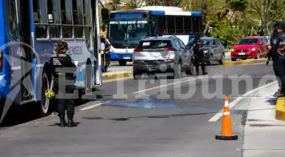 Choque en cadena en avenida Excombatientes de Malvinas: qué vehículos estuvieron involucrados