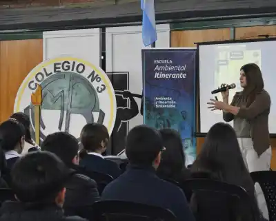 La Escuela Ambiental Itinerante visitó escuelas de seis localidades: qué aprenden los chicos para prevenir incendios