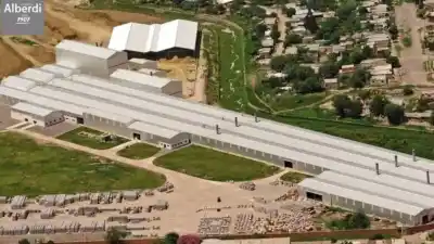 Despidieron a un operario y se autolesionó en la fábrica del presidente de la UIA: el antecedente que agrava el conflicto