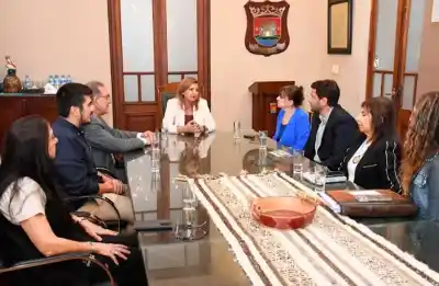 La intendente Fuentes se reunió con la colectividad libanesa: ¿Qué proyectos preparan para la Capital?