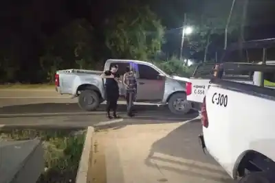 Hallaron una camioneta robada en 2021 abandonada en la Ruta 12: qué pasó con el vehículo