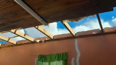 El viento zonda voló los techos de una escuela en Fiambalá y dejó a los alumnos sin clases