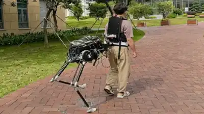 Inventan un “centauro robótico”: las patas mecánicas que llevan la mitad del peso por vos