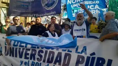 Paro universitario en la UNNE: fuerte acatamiento y una dura pregunta de la gremial al Gobierno