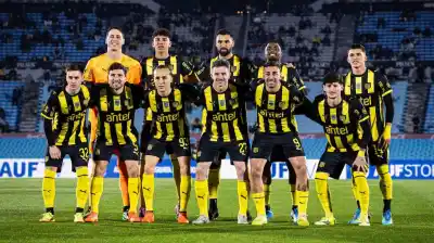 La camiseta especial con la que Peñarol homenajeará a Rubén Rada en el clásico: cuándo se verá