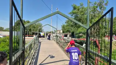 El portón en la Pasarela de la Amistad: quién decidió el cierre y cómo reaccionaron Clorinda y Nanawa