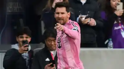 Messi alcanza una cifra mítica y el mundo del fútbol estalla en un solo grito