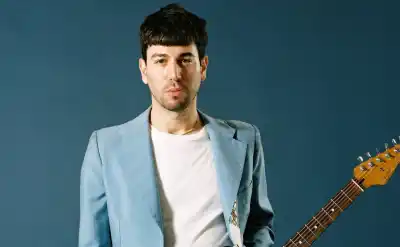 Mateo Sujatovich vuelve a Jujuy: el formato íntimo que eligió para su nueva gira
