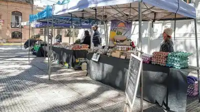 La Feria en tu Barrio suma un nuevo punto fijo: qué día y dónde funcionará en Plaza Carbó