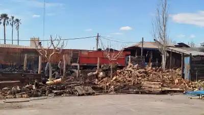 Clausuraron un corralón ilegal en Pocito tras el incendio: las graves irregularidades que encontraron
