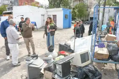 Cambian residuos electrónicos por árboles y plantines en la Capital: cómo participar