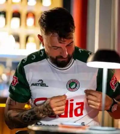 Mandiyú presentó su nueva camiseta para el Regional Amateur: el dato que ilusiona a los hinchas