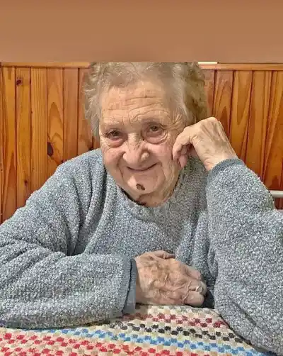 Cien años de doña Rosita: la vecina más longeva de Isla Verde que recibió un homenaje especial