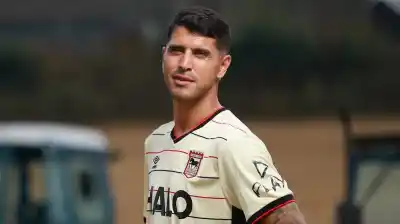 Exequiel Palacios dejó el Bayer Leverkusen y jugará en la Premier League: el curioso video de su presentación