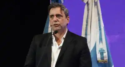 Lisandro Catalán lanzó su candidatura a gobernador y prometió una reforma del Estado: qué propone para los primeros días de gestión