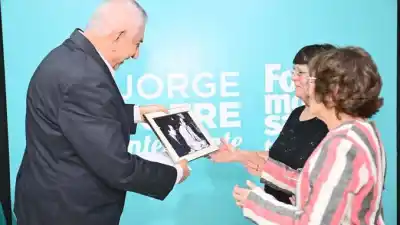 Homenaje a dos pilares de la educación técnica en Formosa: el emotivo reencuentro que unió a sus familias