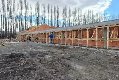 Invierten más de $2.200 millones en la nueva Escuela 61 de El Alamito: cómo sigue la obra para los 32 alumnos