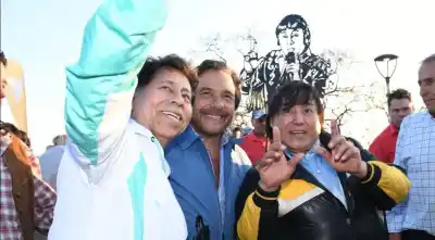 Ricky Maravilla ya tiene su escultura en el cerro Ala Delta: qué artistas se sumarán al paseo