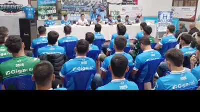 Huracán de Goya presentó su plantel para el Regional Amateur: el refuerzo de lujo que ilusiona al Sabalero