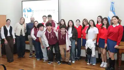 Estudiantes de dos colegios capitalinos conocieron por dentro el Poder Judicial provincial