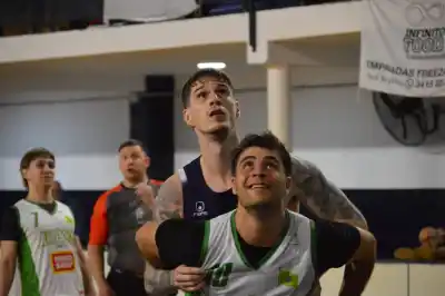Caova dio el golpe en la Superliga rosarina y quedó a un paso de los playoffs: el detalle del triunfo