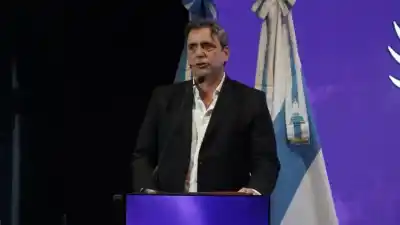 Catalán se lanzó a gobernador y prometió "ser el gobernador": qué reformas propone para Tucumán