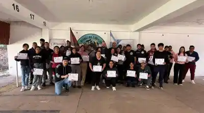 Capacitaron a vecinos de Cerrillos en RCP y primeros auxilios: quiénes recibieron los certificados