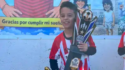 Un pibe de 8 años de Jujuy ya juega en un selectivo de Estudiantes: el dato que ilusiona
