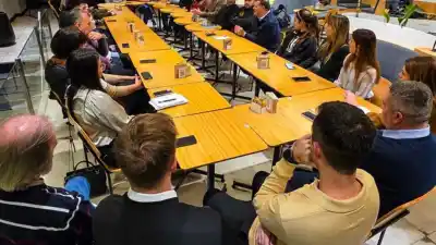 Capitani reunió a su equipo con profesionales de Villa María: quiénes lo acompañaron