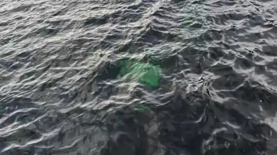 Hallaron una camioneta hundida en un lago de Chubut: la denuncia que presentó el intendente y el peligro que advierte