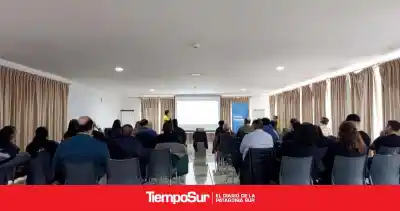 Zulma Neira, intendenta de Los Antiguos, participó del taller por el Plan de Cierre de Cerro Negro: qué se definió