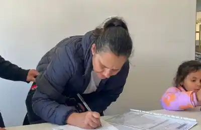 Entrega de títulos de propiedad en Villa Elisa: qué significa para los vecinos de la Chacra 203