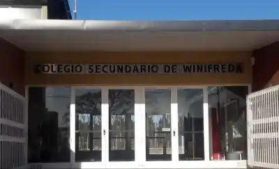 Estudiantes de Winifreda denuncian a la directora: el documento que presentaron y los puntos más graves