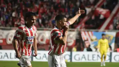 Unión goleó a Sarmiento y Malcorra volvió a marcar en el 15 de Abril: cuánto hacía que no festejaba ahí