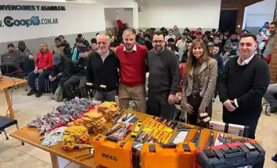 Taccetta entregó herramientas para un curso con certificación universitaria: el detalle que destacó la UNPSJB
